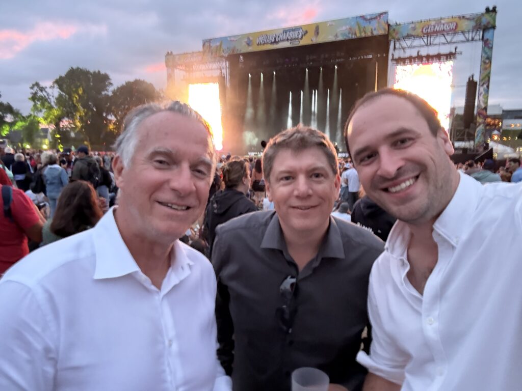 L'équipe AngelStart avec Fréderic Simmotel de BFM Business